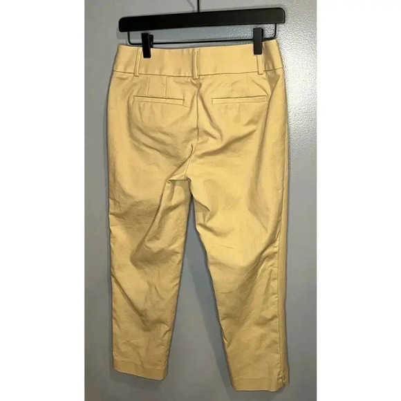 Ann Taylor Loft Pants in Khaki - Size 0 - Picture 2 of 6